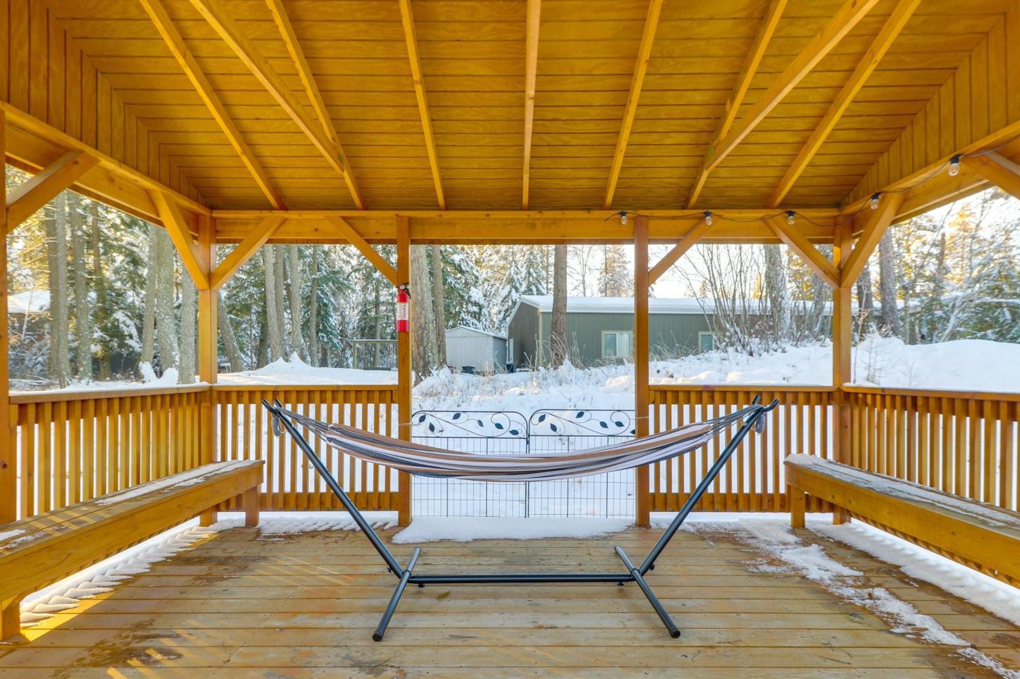 Columbia Falls Private Retreat Pool Table And Deck! Eksteriør billede