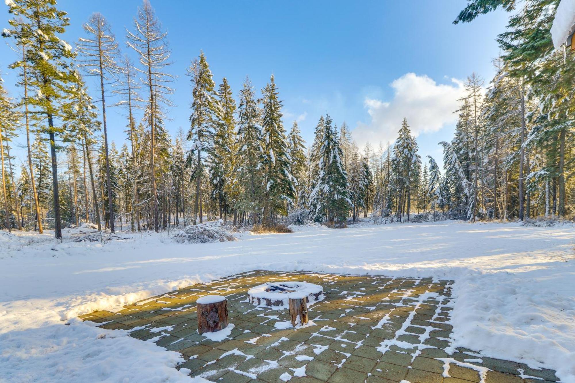 Columbia Falls Private Retreat Pool Table And Deck! Eksteriør billede